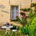 La Pénesais - le jardin fleuri de roses de Ronsard