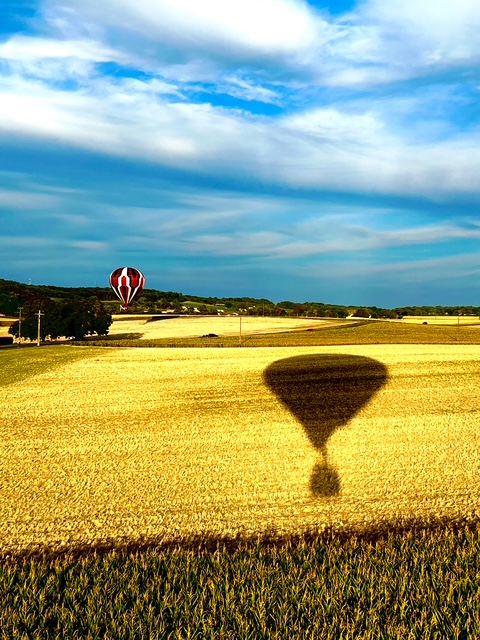 mongolfière au dessus de la Touraine