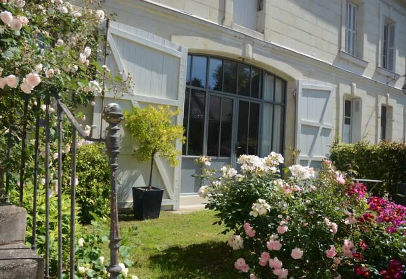 notre Gite de Charme "Le Bonheur de Ronsard", classé 4 étoiles, et son magnifique jardin qui vous permettra de gouter à la sérénité de la vie en Val de Loire: