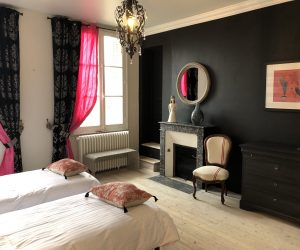 gîte de charme Au bras du tilleul : jolie chambre trés calme spacieuse, raffinée, literie haut de gamme